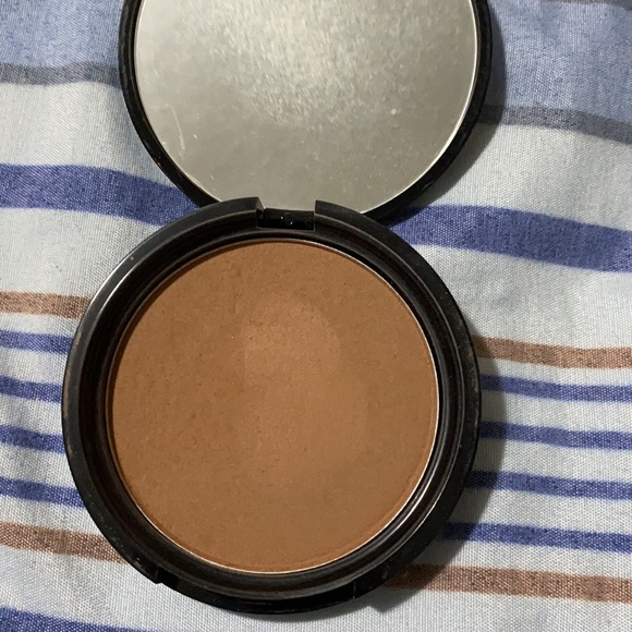 NYX matte bronzer - Picture 3 of 3